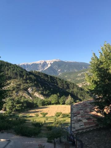 La Baptistine Face Au Ventoux La Clue Plaisians 외부 사진